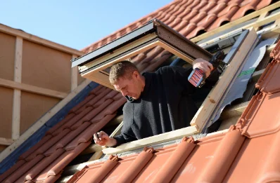 Pose de fenêtres de toit Velux à Cambia